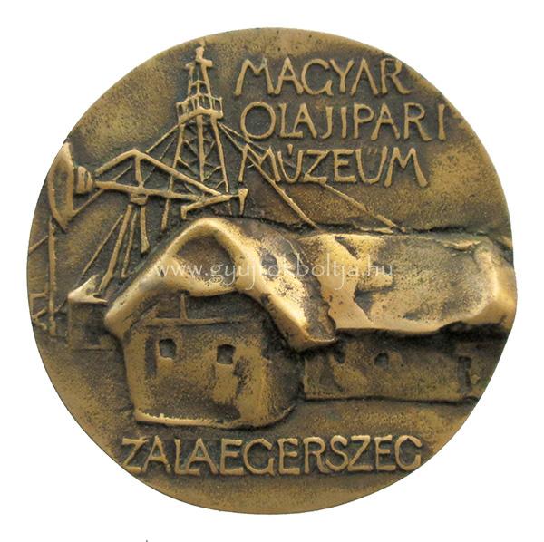 Asszonyi Tam�s: Magyar Olajipari M�zeum Zalaegerszeg